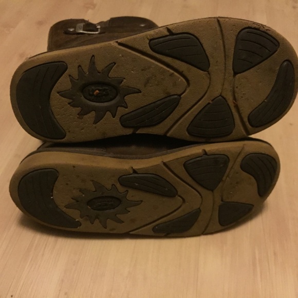 UGG Kensington leather brown boot Sz 7 pre owned - Picture 6 of 7